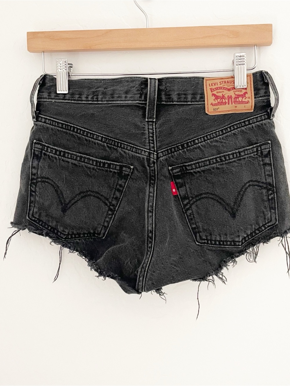 Levi’s 501 micro mini shorts black size 25 - Picture 7 of 7